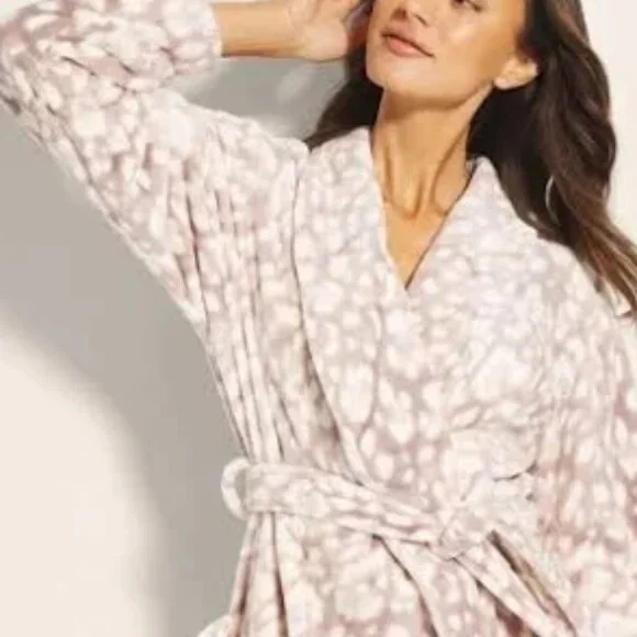 NWT Soma Plush Short Robe - Picture 2 of 6